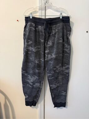 Athletic Works Black and Gray Fleece-Lined Joggers